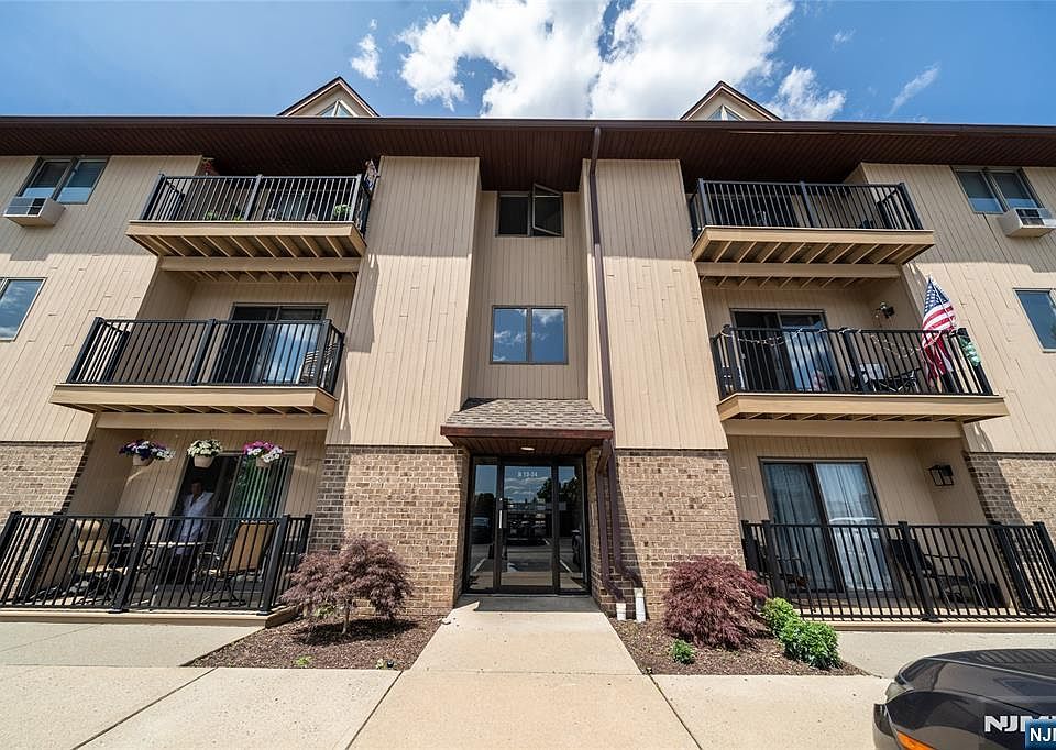 1st image of 651 Riverside Ave APT B17