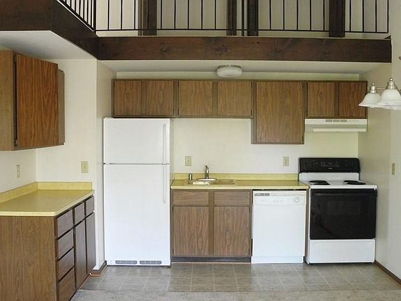 4th image of 213 W Beltline Hwy #24