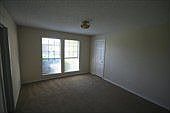 4th image of 959 Fairway Dr