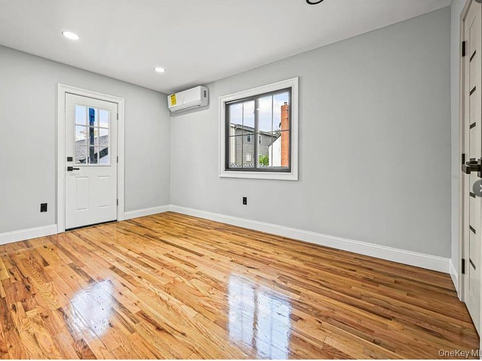 1st image of 13112 161st St Floor 2