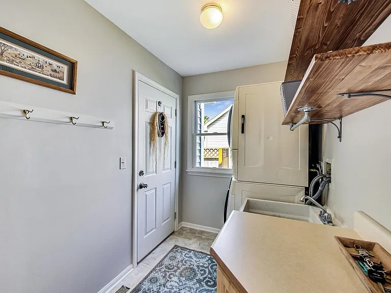 1229 Spring Creek Rd — Photo 15
