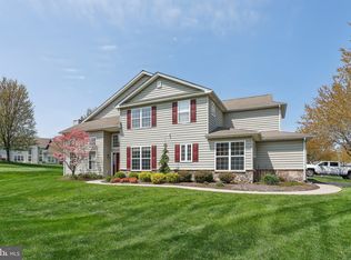 305 Ridgeview Dr, Morgantown, PA 19543