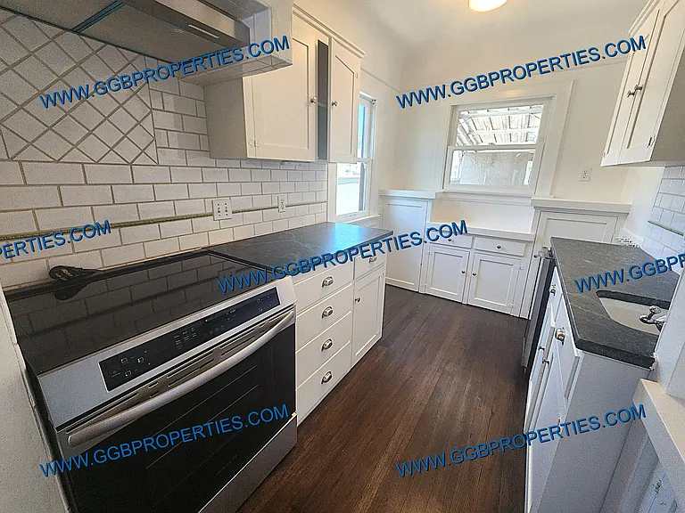 134 Granada Ave — Photo 6