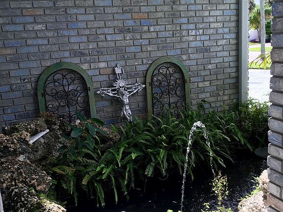 5th image of 2900 NW 10th Ave