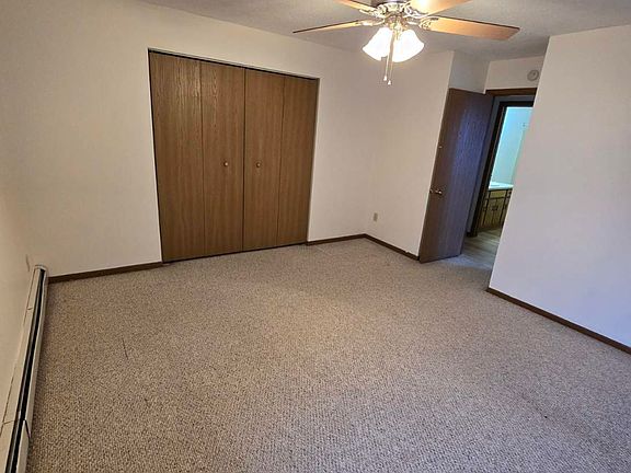 5th image of 139 Riverview Dr APT 301