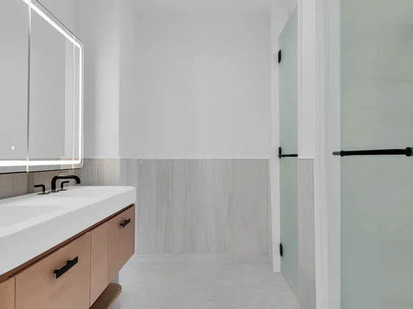 480 Kent Avenue image 7 of 18