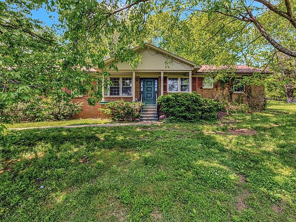 5th image of 483 Franklin Rd