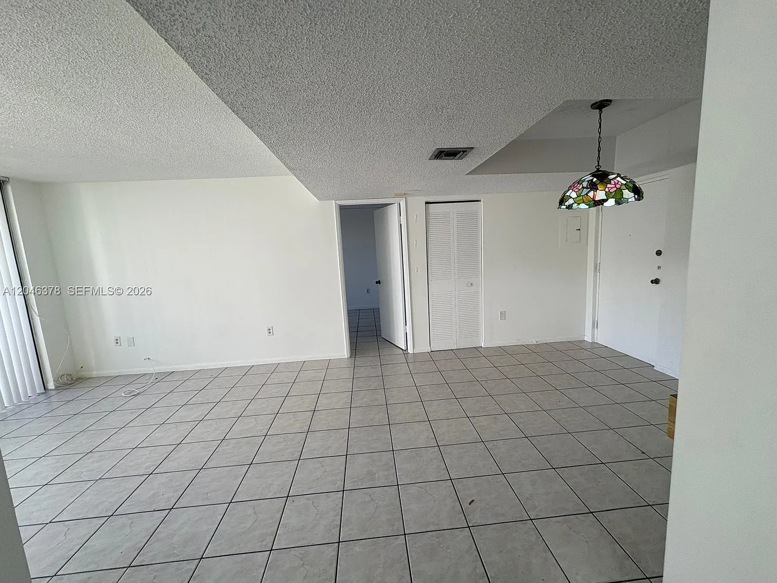 Peppermill Kendale Lks W — Photo 4