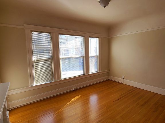 3rd image of 1470 California St APT 2