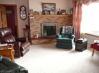 665 Gilead Shores Dr, Bronson, MI 49028