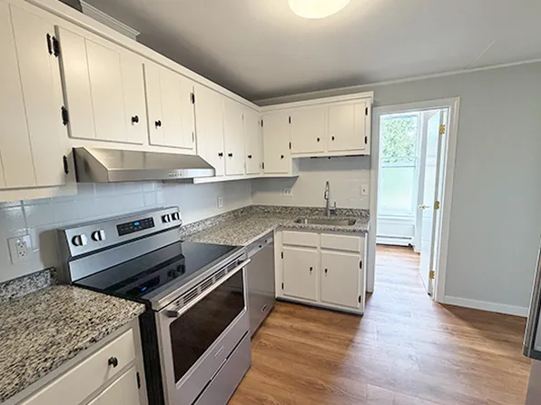 93 Elm St APT 5, North Andover, MA 01845