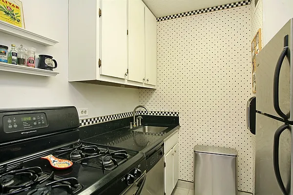 Sold by Corcoran | media 7