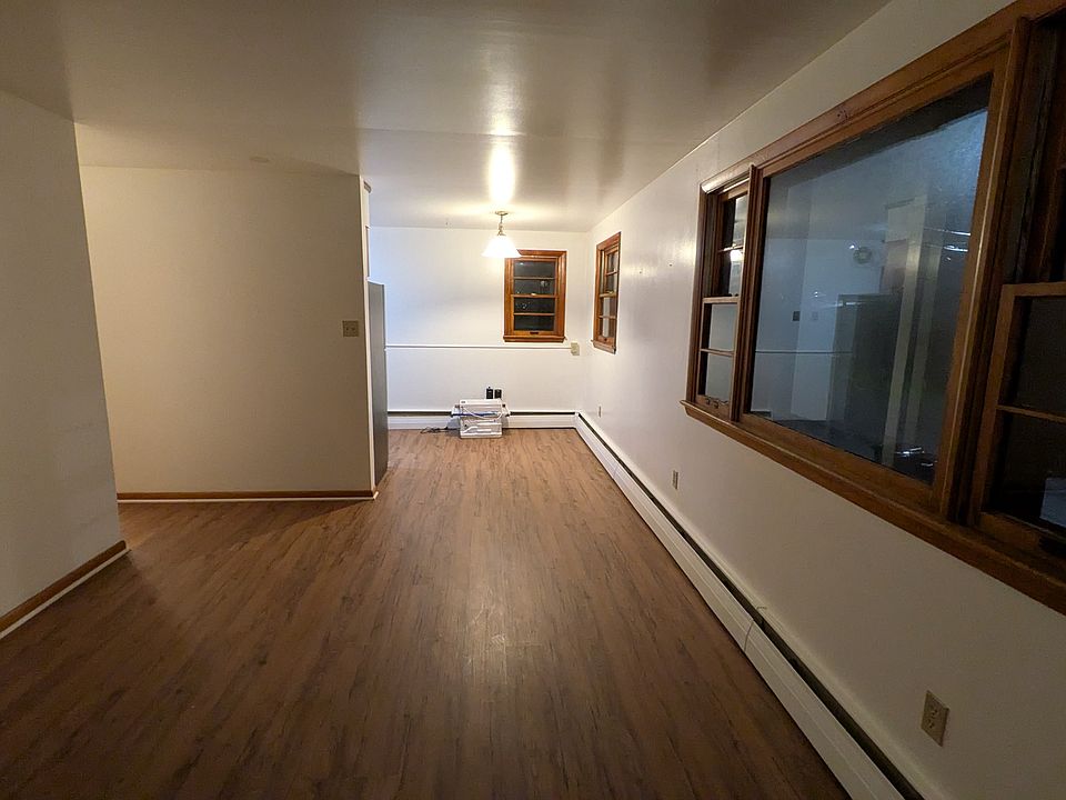 1st image of 2415 Ellerslie St #1