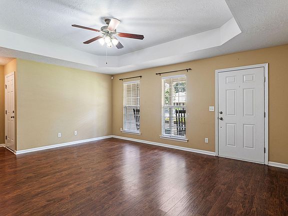 4th image of 158 Oakland Dr