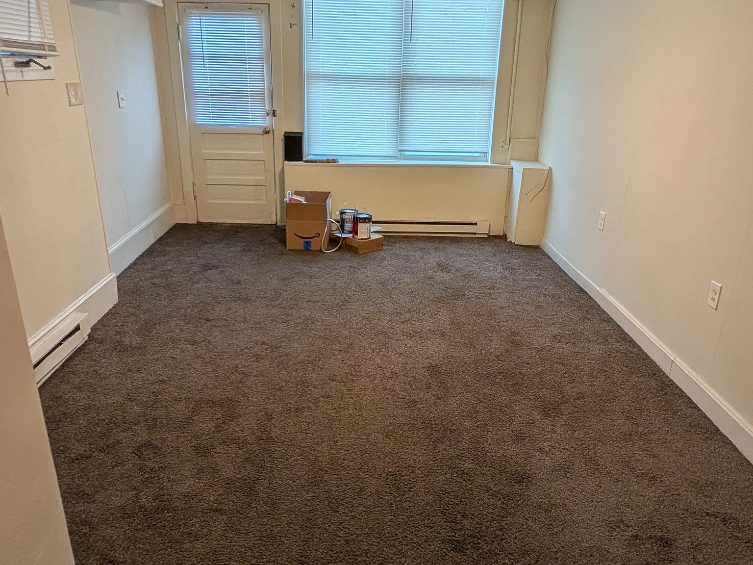 Studio, 300 sqft, $850 — Photo 4