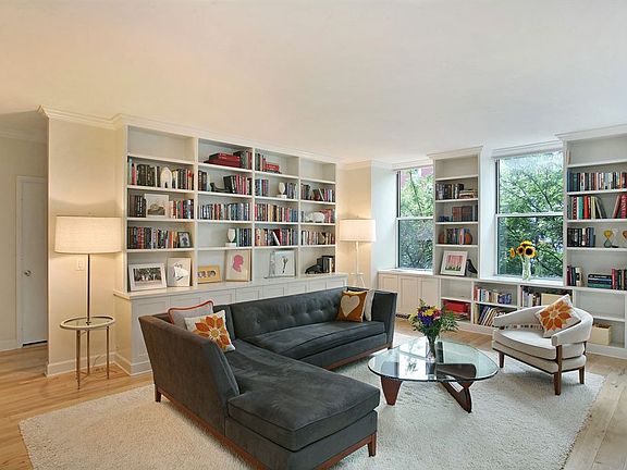 2nd image of 534 Hudson St APT 3C