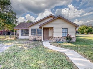 311 E Kennedy Ave, Sabinal, TX 78881