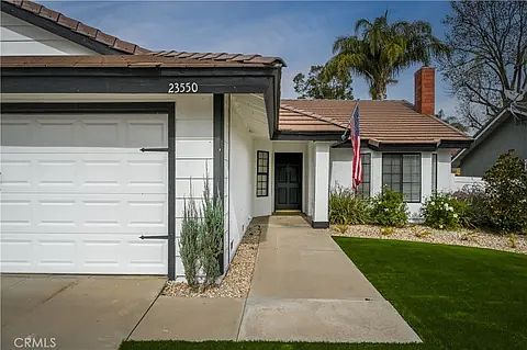 3rd image of 23550 Canyon Lake Dr N