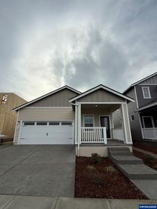 1112 Parkside Ave, Woodburn, OR, 97071