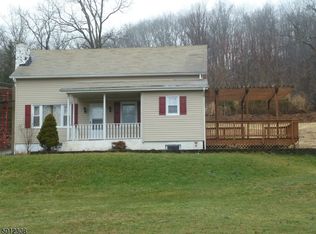 171 Sarepta Rd, Belvidere, NJ 07823