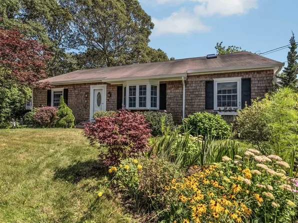 36 Elaine Rd, Barnstable, MA 02630