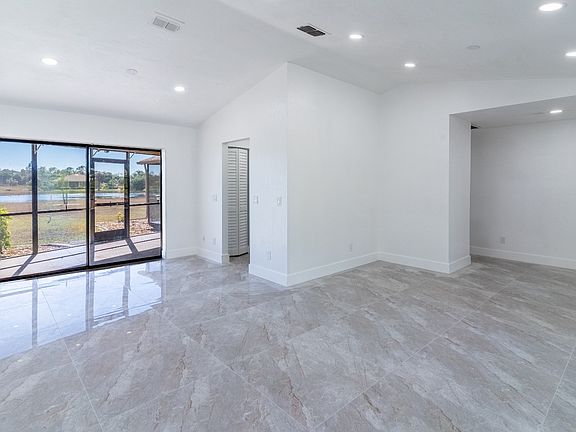 3rd image of 720 Chavers St