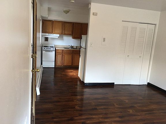 5th image of 1620 N 31st Ave APT 2R