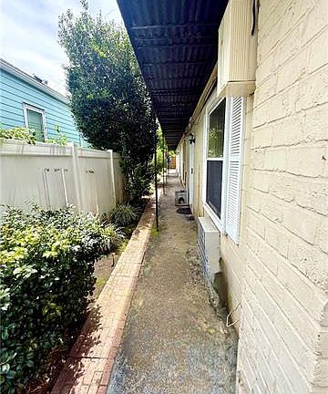 2nd image of 257 Cherokee St APT 2
