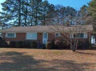 2713 Mirror Lake Dr, Burlington, NC 27215