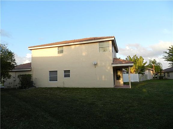 3rd image of 1983 NW 183rd Ave