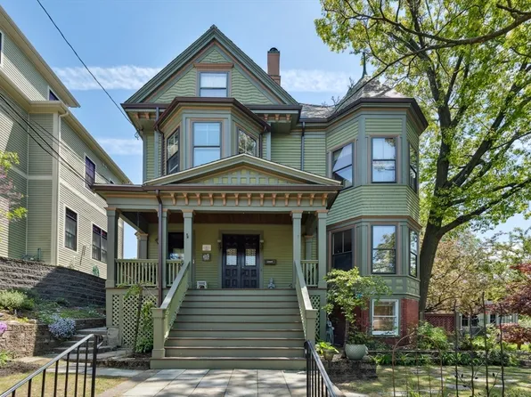 15 Adams St Unit 4, Somerville, MA 02145