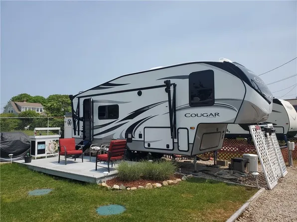 854-8 Matunuck Beach Rd, Wakefield, RI 02879