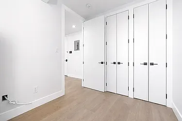 720 De Kalb Avenue, #6