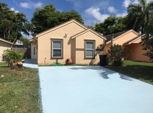 818 SW 9th St, Florida City, FL 33034