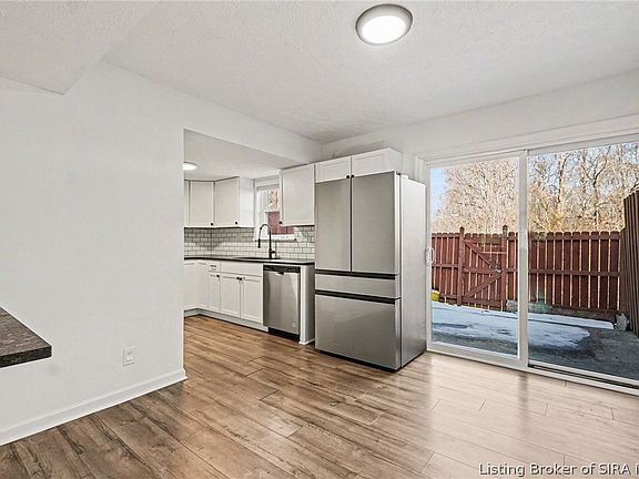 4th image of 3059 Wooded Way