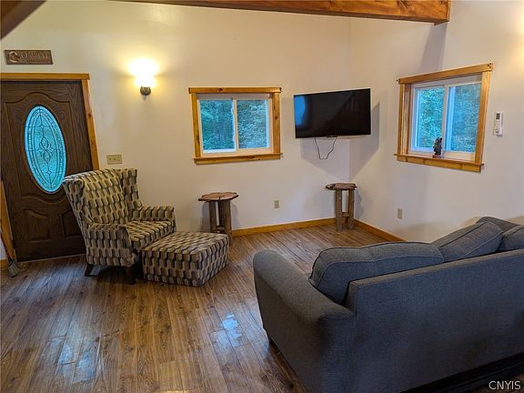 5th image of 33 Pennock Creek Dr