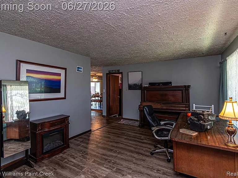 20510 Luna St — Photo 10