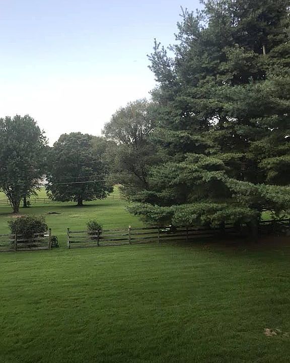 2nd image of 17583 Madison Ave