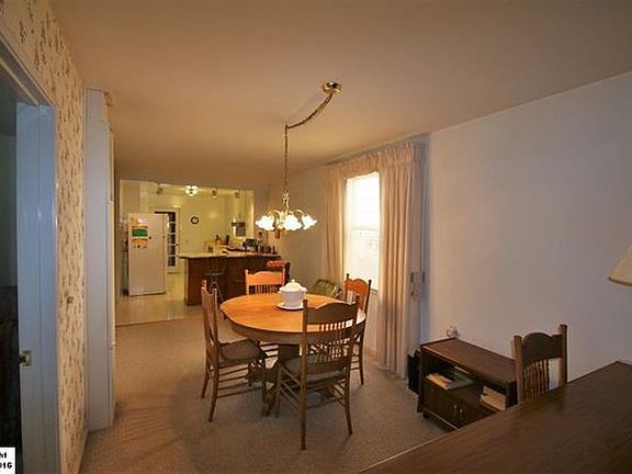 4th image of 18391 Chestnut Ave