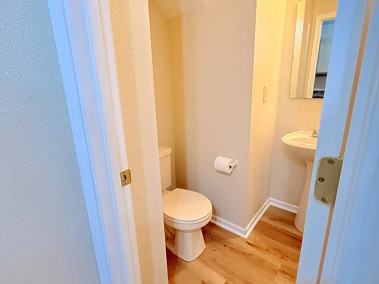 12754 Crescent Dr — Photo 17