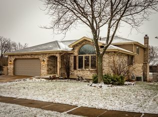 561 Woodcrest Ln #0, Lemont, IL 60439