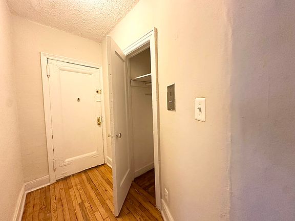 2nd image of 41-25 44th St APT B2
