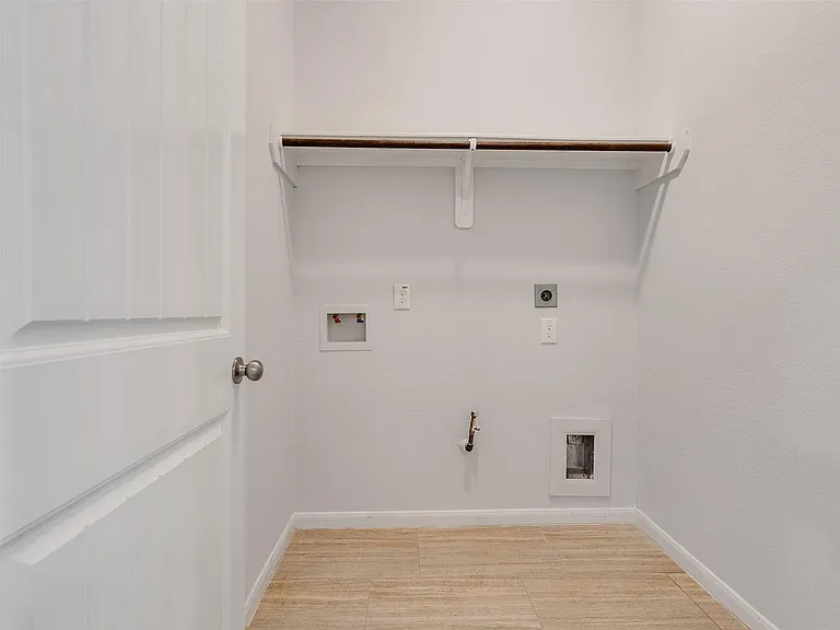 10026 Thicket Park Ln — Photo 26