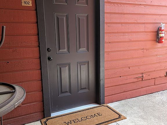 3rd image of 951 Pine Valley Dr #207