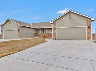 2230-32 E Quivira Cir, Kechi, KS 67067