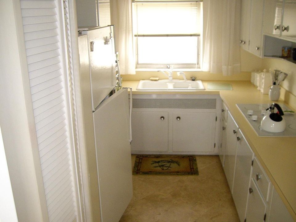 #16 kitchen
