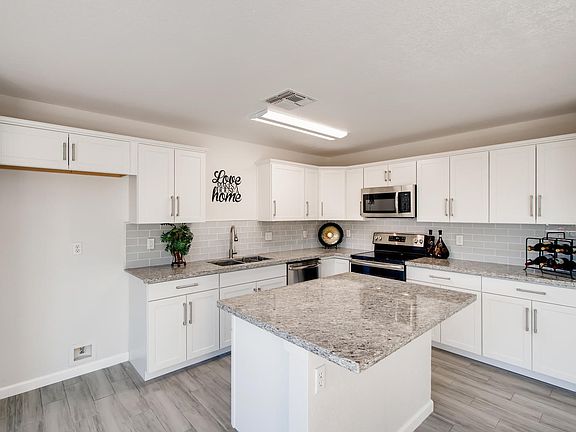 2319 E 35th Ave Apachelarge008009Kit