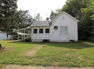 1205 Pine St, Bismarck, MO 63624