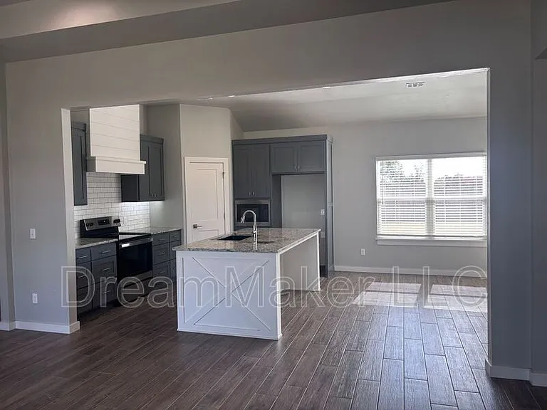 1016 Apple Blossom Way — Photo 6