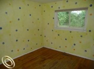 600 E Forteen Mile Rd, Clawson, MI 48017